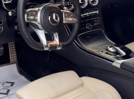 Mercedes C200 coupe 2017 full option