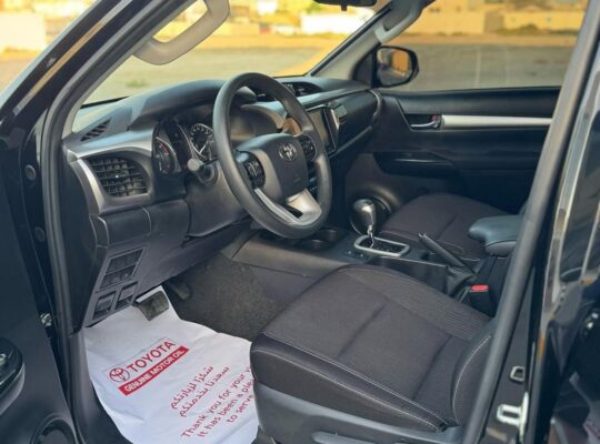 Toyota Hilux GLX 2024 full option
