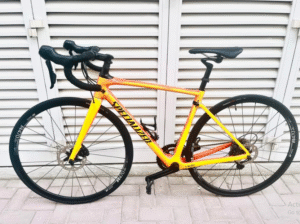 Speciallized Full carbon Aerodynamic Road Bike For