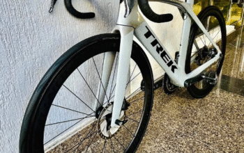 Trek Madone-SLR-06-2023 Full carbon road bike for