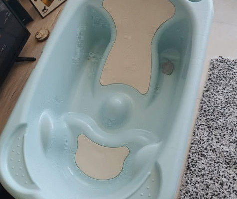 Cam baby bathtub and Cam universal stand for sale