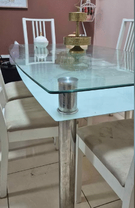 6seater glass dining table for sale