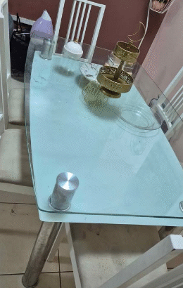 6seater glass dining table for sale