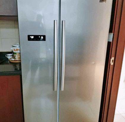 Side by side Samsung fridge for sale