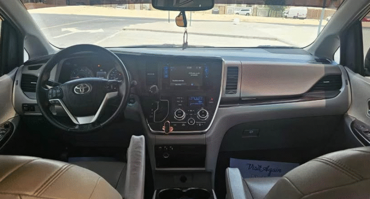 Toyota Sienna XLE 2015 For Sale