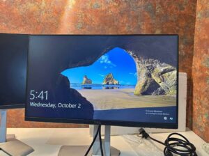 Dell 22” Borderless Monitors Rotating Stand For Sa
