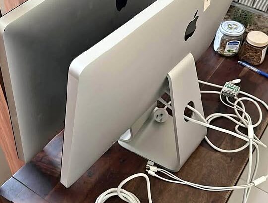Apple 27″ Thunderbolt Display MonitorFor Sale
