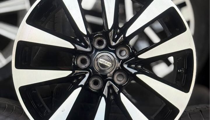 Nissan Altima 17 inch original rims for sale