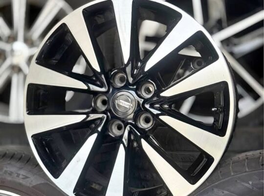 Nissan Altima 17 inch original rims for sale