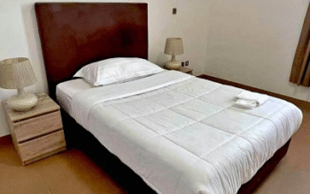 Queen size American bed set for sale