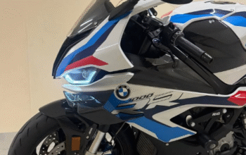 BMW M1000RR 2022 GCC Mint Condition For Sale