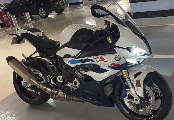 BMW 1000RRS 2024 In excellent condition for sale