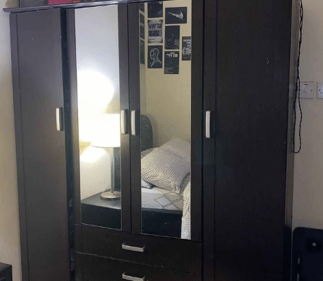 Bedroom set 3 pieces for sale