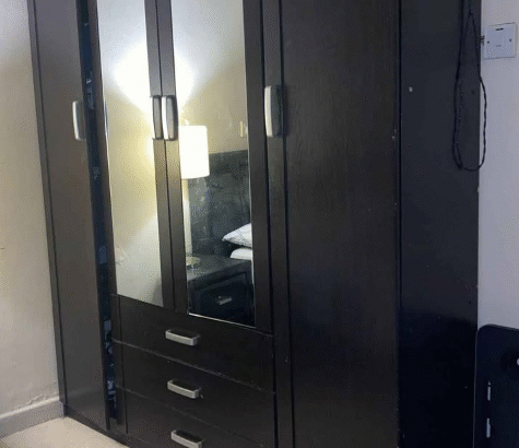 Bedroom set 3 pieces for sale