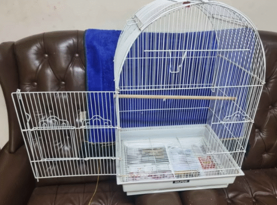 Bird cage in perfect condition for sale