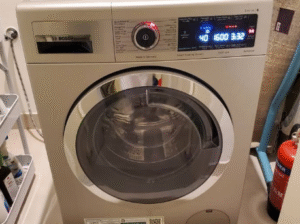 Bosch washer series 8th model 10kgs for sale