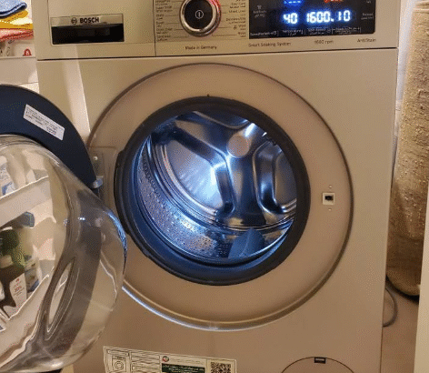 Bosch washer series 8th model 10kgs for sale
