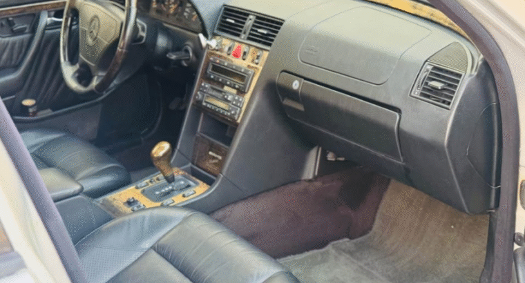 Merceds C36 AMG 1996 Japan specs in good condition