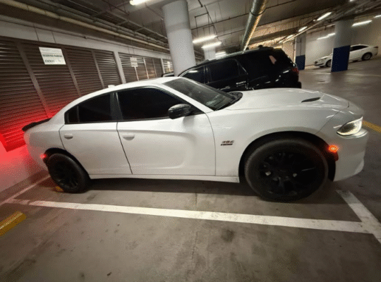 Dodge charger 2015 v6 Canadian For Sale
