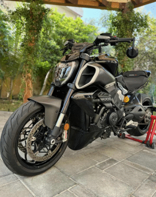 Ducati Diavel 2023 V4 GCC Under Warranty For Sale