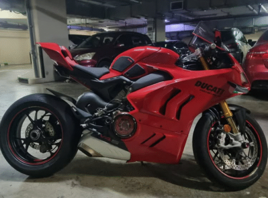 Ducati panigale 2023 GCC for sale