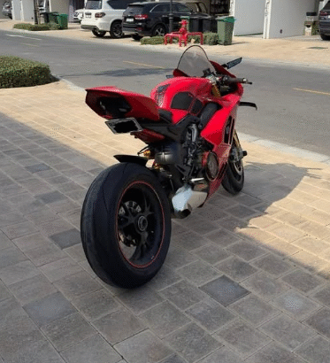 Ducati panigale 2023 GCC for sale
