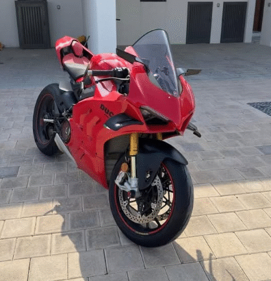 Ducati panigale 2023 GCC for sale