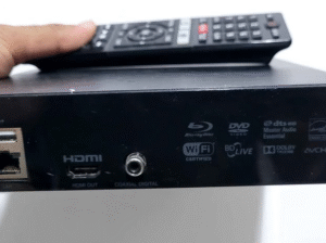 THOSHIBA BLU-RAY PLAYER FOR SALE