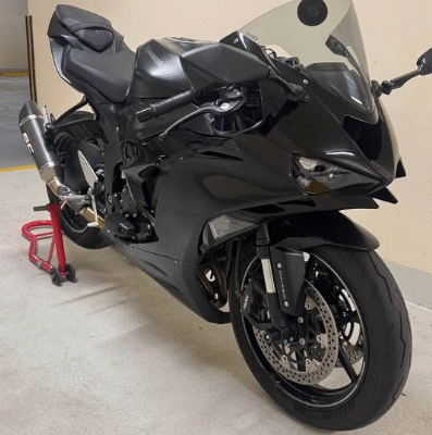 Kawasaki Zx6R 2024 GCC First Owner For Sale