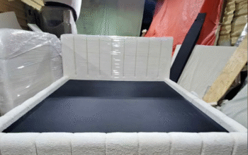 Super King size bed with Hydraulic storg For Sale