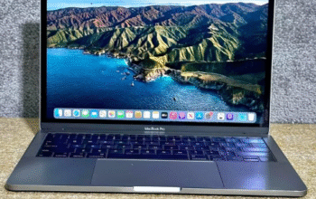 MacBook Pro 13inches Intel Core i5 2017 For Sale