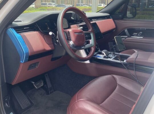 Range Rover vouge HSE 2023 Gcc