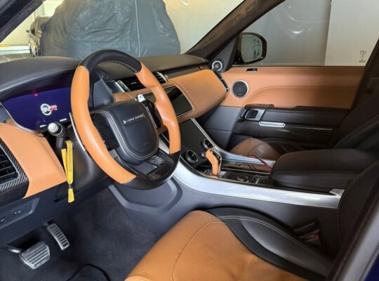 Range Rover sport SVR 2018 Gcc