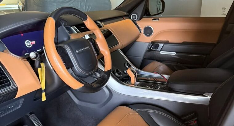Range Rover sport SVR 2018 Gcc
