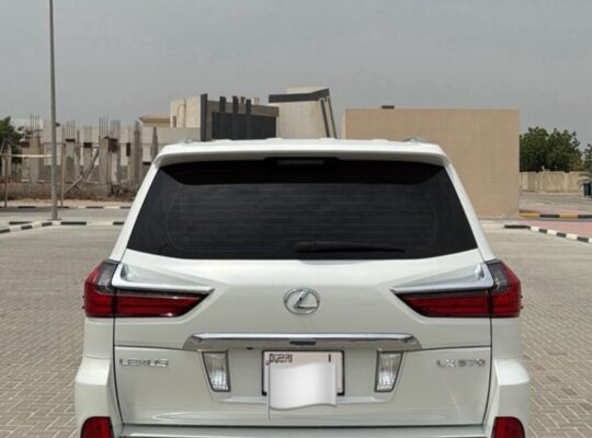 Lexus LX570 full option 2017 Gcc