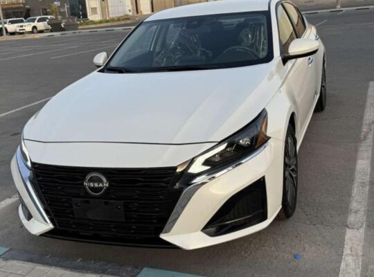 Nissan altima sv 2023 USA imported