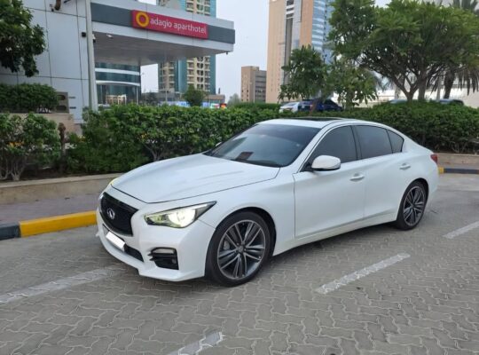 Infiniti Q50 full option 2014 Gcc