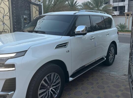 Nissan patrol platinum 2021 Gcc full option