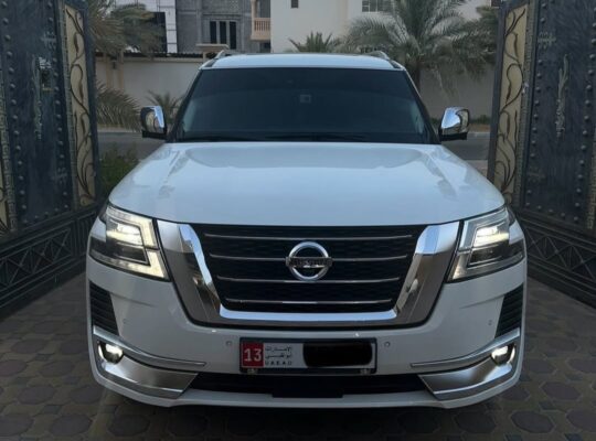 Nissan patrol platinum 2021 Gcc full option