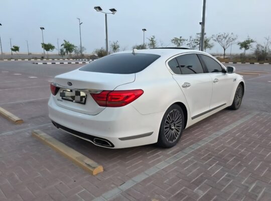 Kia Quoris full option 2014 Gcc