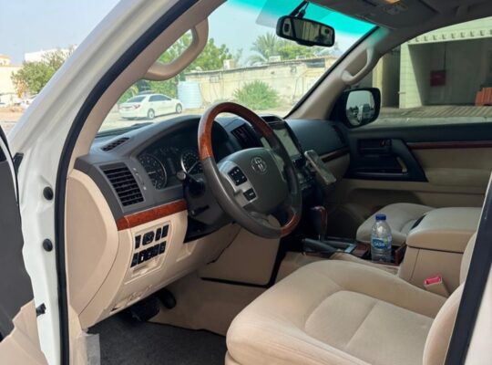 Toyota Land cruiser GXR 2014 Gcc