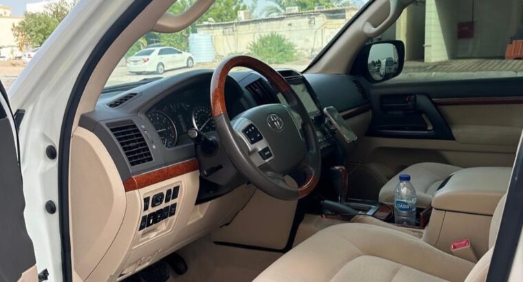 Toyota Land cruiser GXR 2014 Gcc