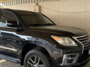Lexus LX570 full option 2013 Gcc