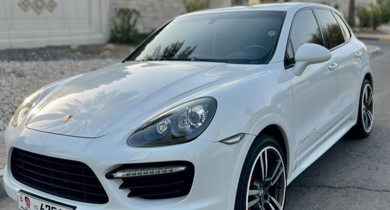 Porsche Cayenne GTS 2014 Gcc