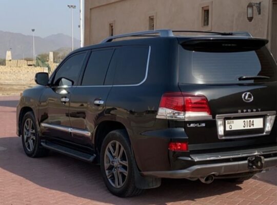 Lexus LX570 sport 2015 Gcc for sale