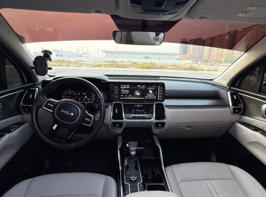 Kia Sorento 2022 Gcc full option