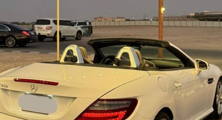 Mercedes SLK200 full option 2015 Gcc