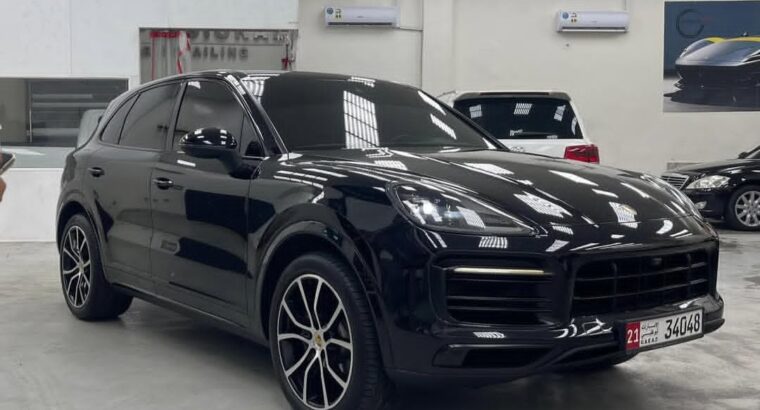 Porsche Cayenne 2019 Gcc in perfect condition