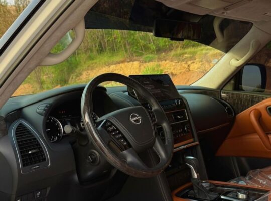 Nissan patrol platinum 2023 Gcc