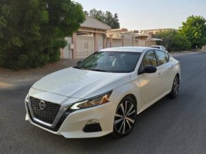 Nissan Altima SR 2022 full option USA imported